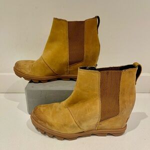 $200 Sorel Joan Of Arctic II tan sand elk Lea Leather Wedge Boots size 10.5